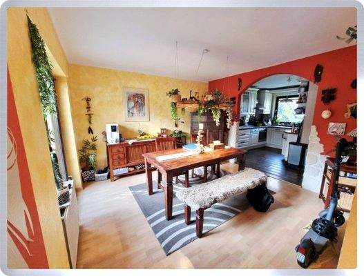 Essbereich mit offener Küche