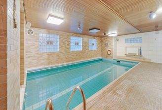 Poolbereich mit Whirlpool KG