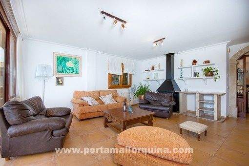 Wohnbereich mit Kamin