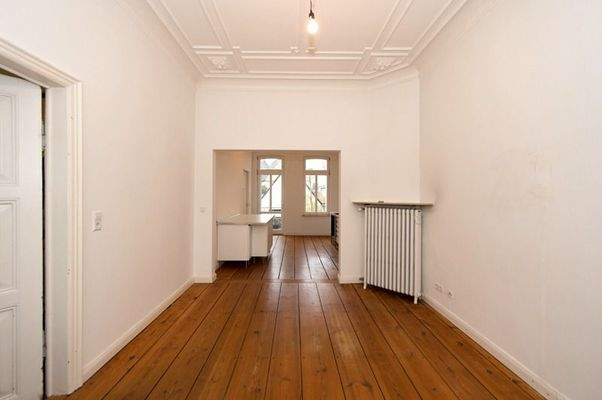 EG Wohnraum mit Blick zur Küche