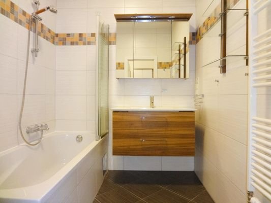 modernes Badezimmer