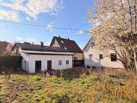 Ansicht Süd mit Garage