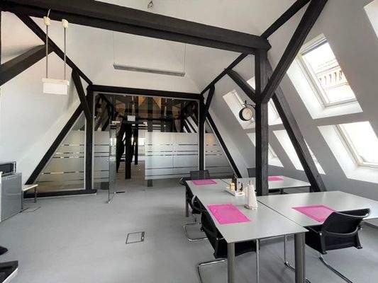 Pelikanplatz 35, 4. + 5. OG