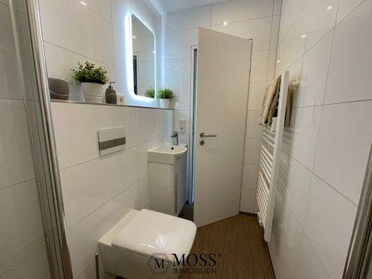 Badezimmer mit Dusche