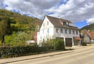 Wohnhaus mit Werkstättle
