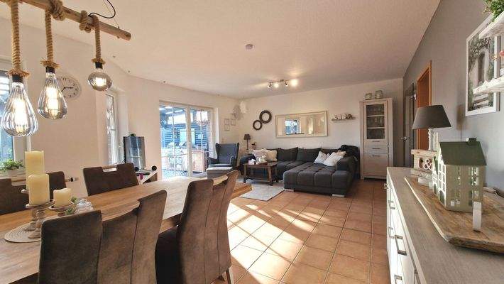 V1647 Wohn- Esszimmer I