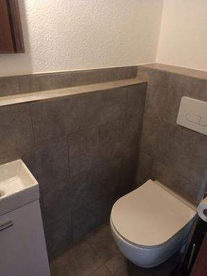 WC Raum mit Hänge-WC