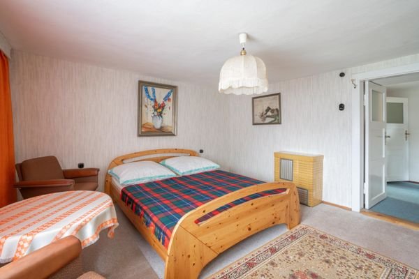Schlafzimmer 1 OG DHH