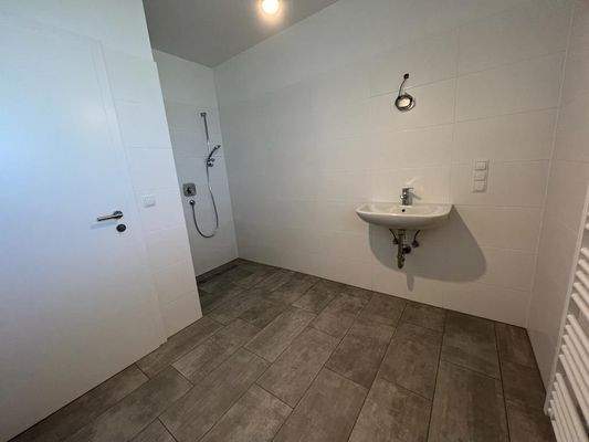 Badezimmer Ansicht 2