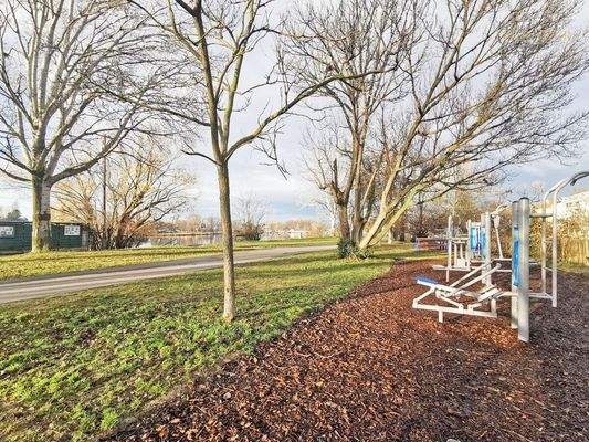 Fitnessanlage im Park