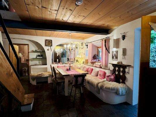 Eingangsbereich mit Essbereich