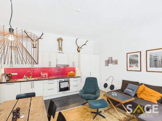 und integrierter Küche