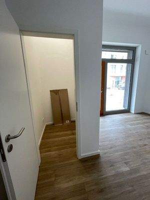 Eingangsbereich mit Fenster