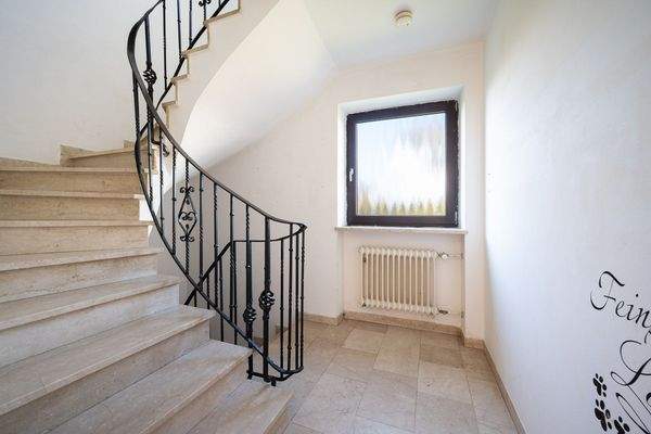 Treppenaufgang / Flur