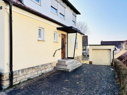 überdachter Hauseingang