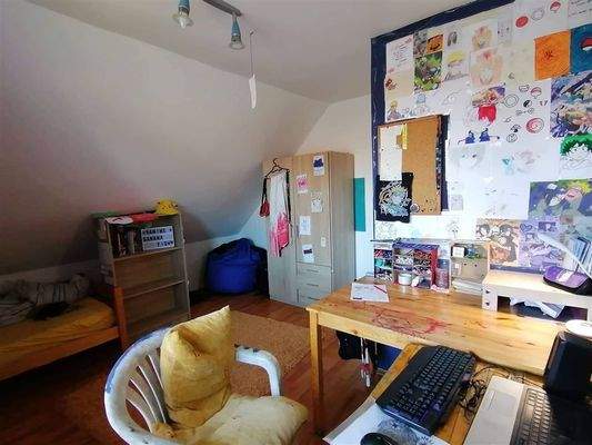 received_741249736830748