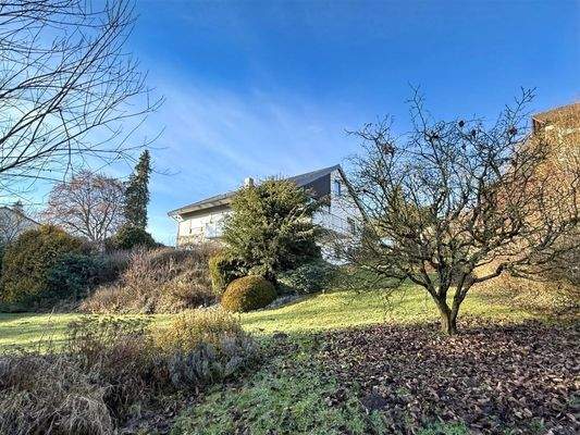 Weitläufiges Grundstück