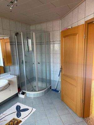 Duschbad im Obergeschoss