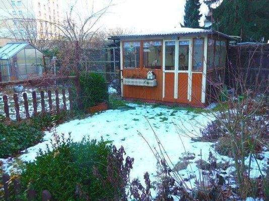 Garten mit Laube im Winter 2015