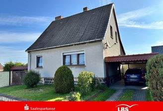 Wohnhaus - Straßenansicht 1