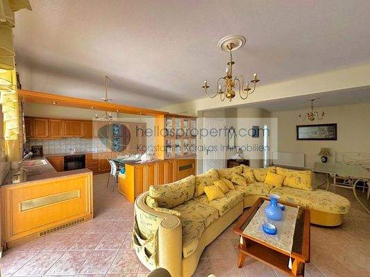 884fe51dab42479688a2e40937570526-original