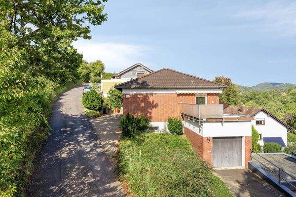 seitliche Hausansicht