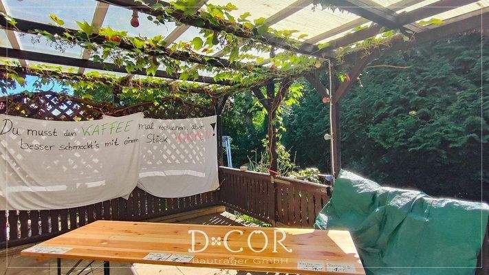 Blick ins Grüne von Terrasse