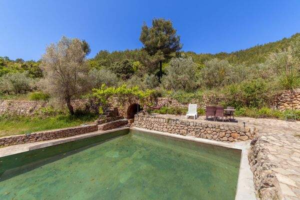 Waterzisterne die als Pool genutzt wird