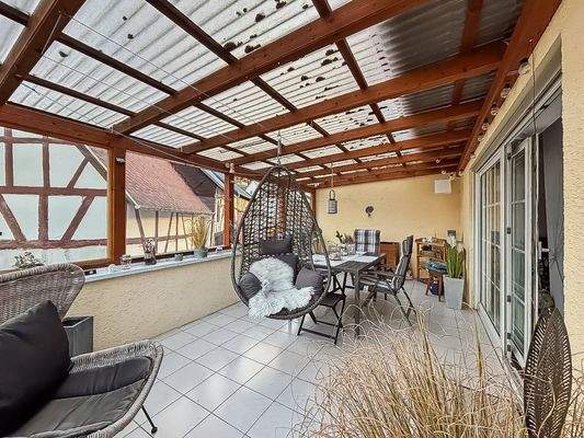 überdachte Terrasse