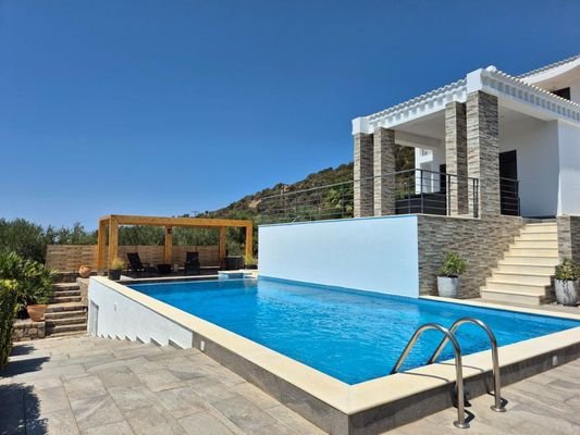 Kreta Sisi - hochwertige Villa in Strandnähe mit Swimmingpool und Meerblick