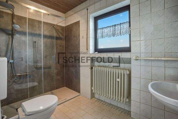 Badezimmer im Obergeschoss