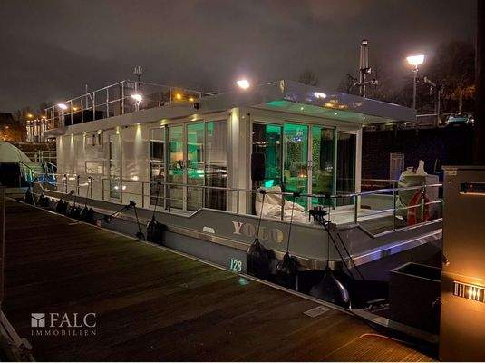 in der Welt zu Hause