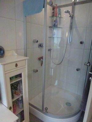 Dusche im Bad
