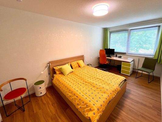 Schlafzimmer zur Hofseite