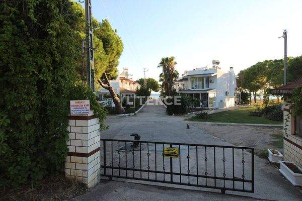 Seafront Investment Villa in a Complex in Manavgat Antalya