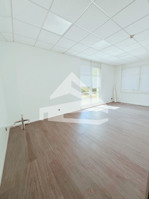 Büro mit Zugang Terrasse