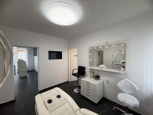 Behandlungsraum 2 Bild 3