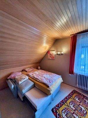 kleines Zimmer z.B. Gästezimmer oder Kinderzimmer im DG