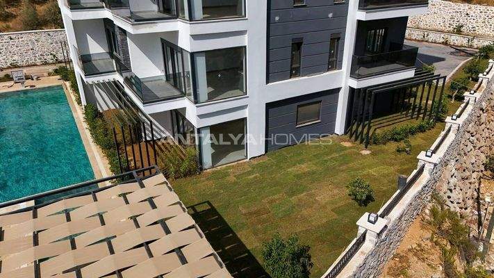 Elegant Flats with City and Nature Views in Alanya