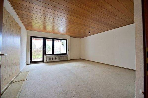 lichtdurchfluteter Wohnbereich