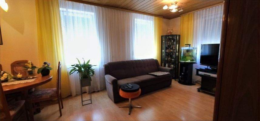 EG Wohnung rechts Wohnzimmer