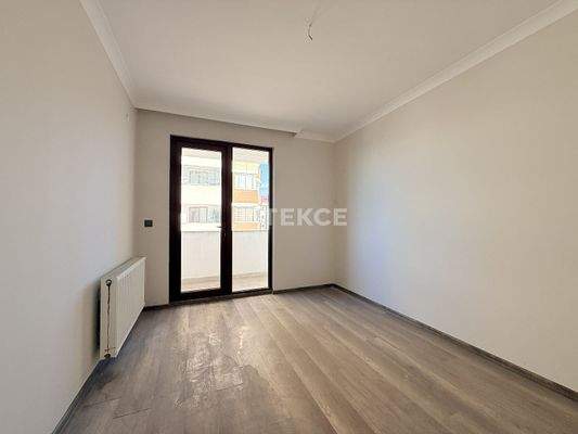 Middle-Floor Apartment in a Complex with Pool and Gym in Trabzon