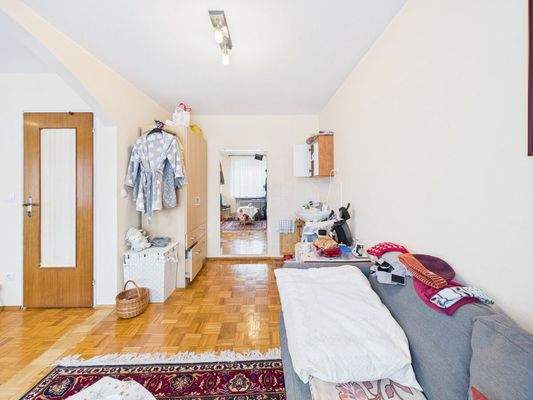 Schlafzimmer II (Option zur Aufteilung ist gegeben)