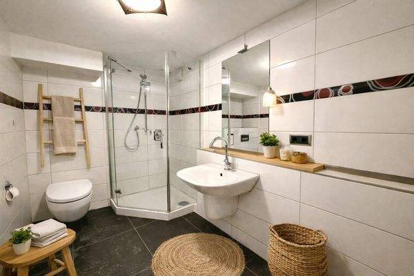 UG Wohnung Badezimmer