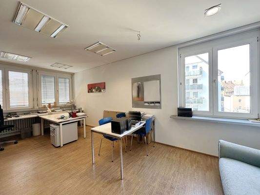 Büro 1
