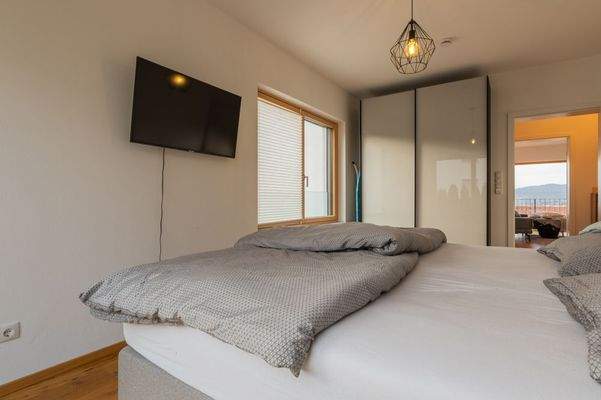 Schlafzimmer (2)
