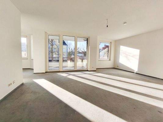 Wohnzimmer Bild 2 (Beispiel einer vergleichb. Whg)