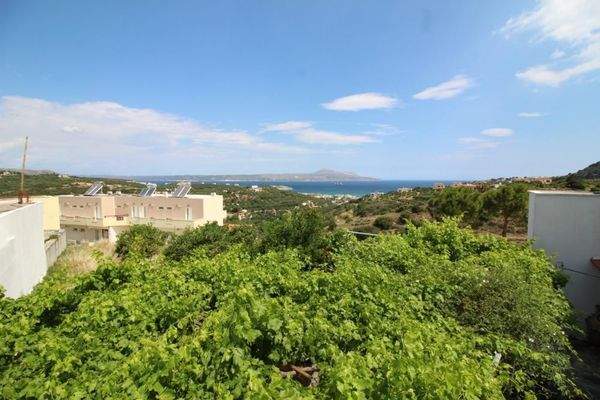 Schönes Steinhaus zum Verkauf mit Meerblick in Aspro