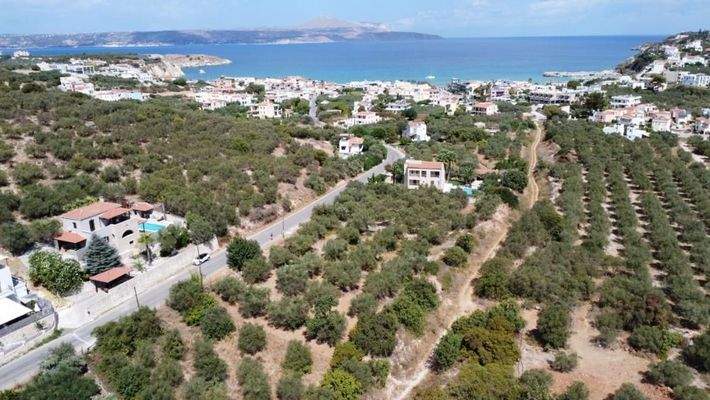 Kreta, Almyrida: Schönes Grundstück mit Baugenehmigung zu verkaufen