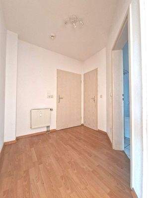 Blick in den Flur vom Wohnzimmer aus